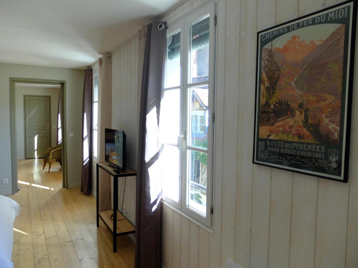 De L'autre Côté Bed & Breakfast Garlin